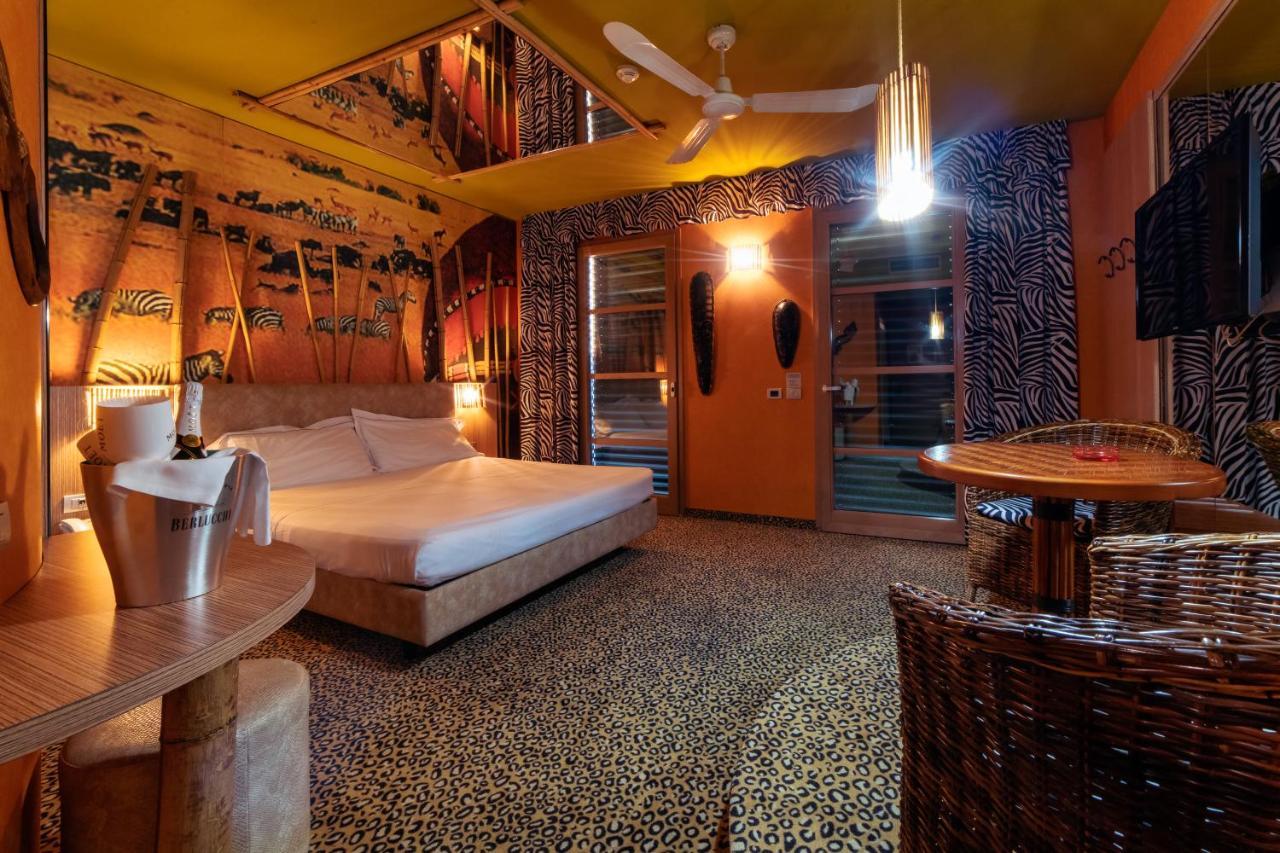 Motel Hotel Piranha 加梅里亚诺 外观 照片
